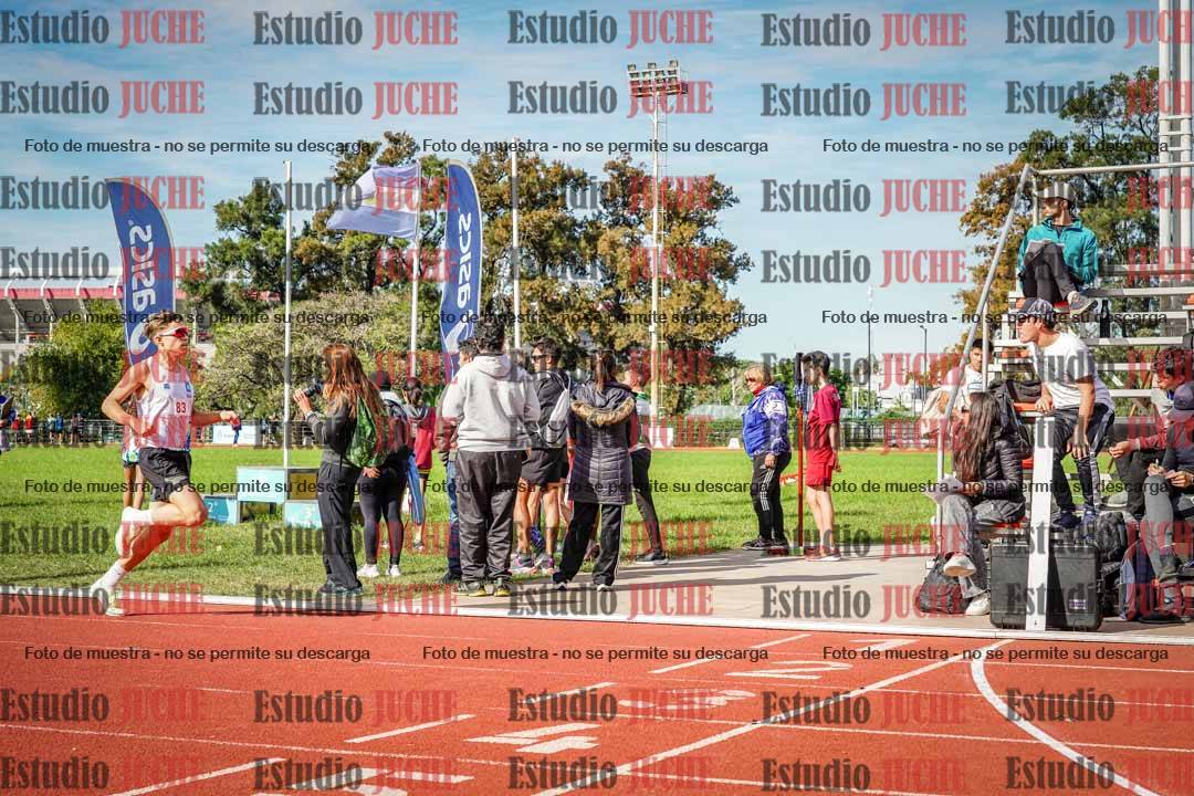 Fotos de los 600 m llanos de varones