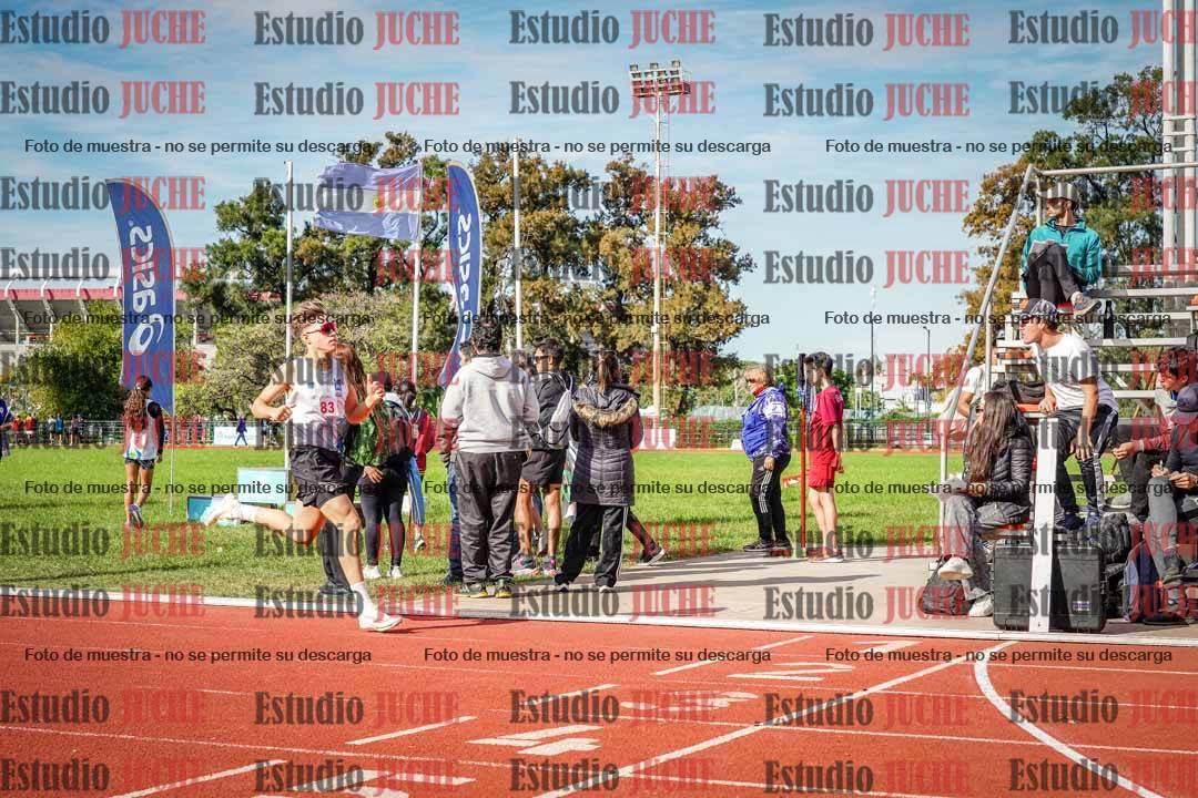 Fotos de los 600 m llanos de varones