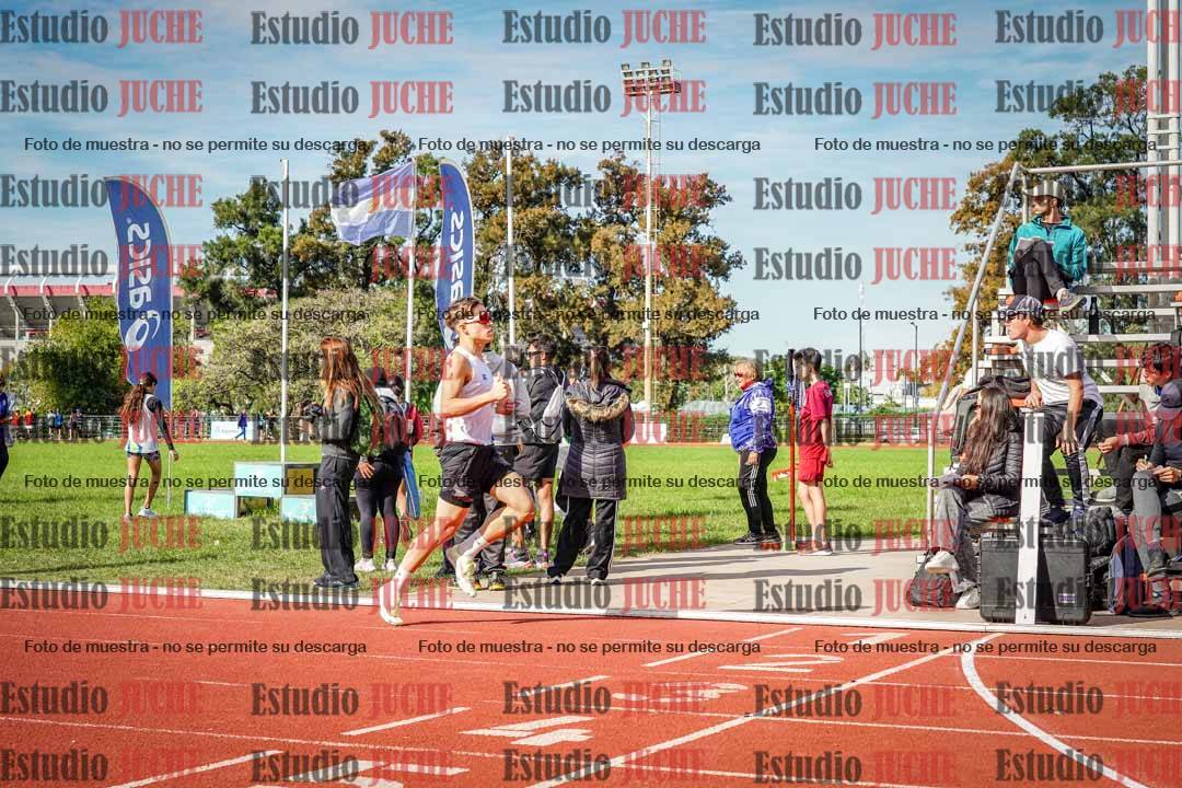 Fotos de los 600 m llanos de varones