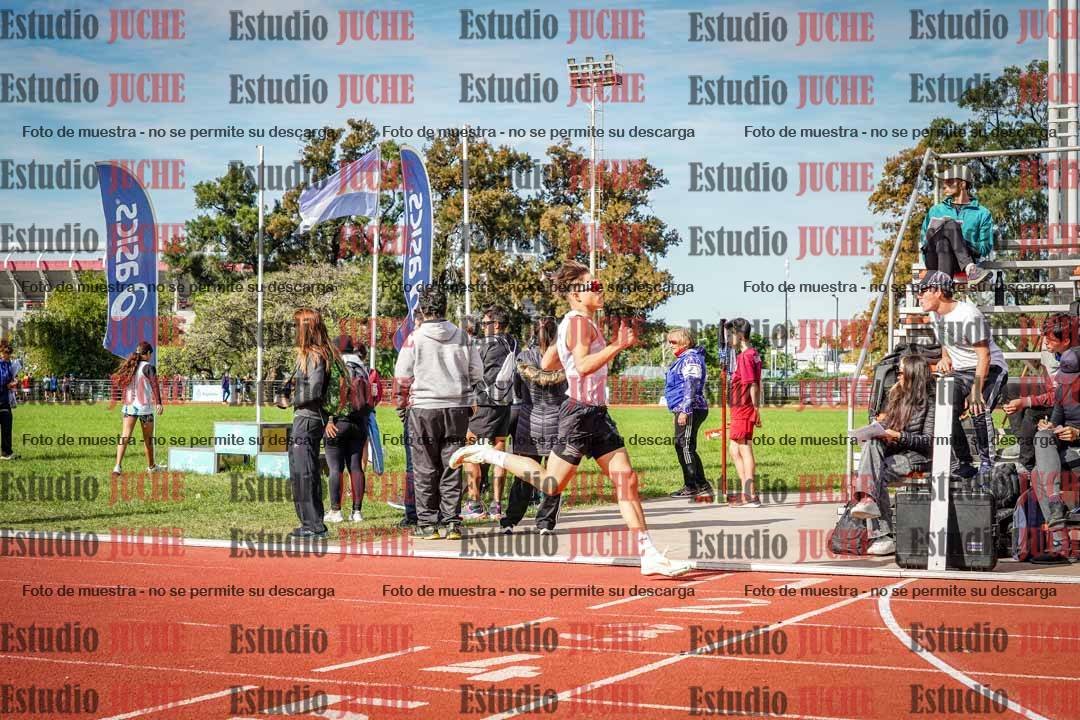 Fotos de los 600 m llanos de varones