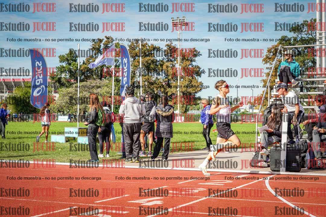 Fotos de los 600 m llanos de varones