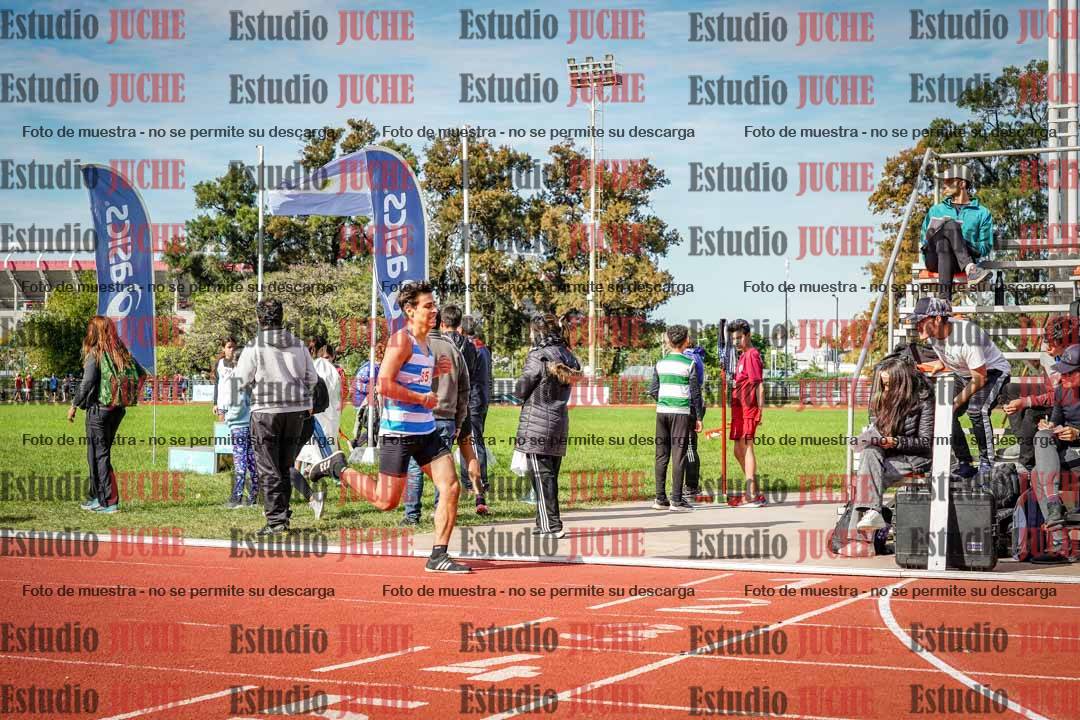 Fotos de los 600 m llanos de varones