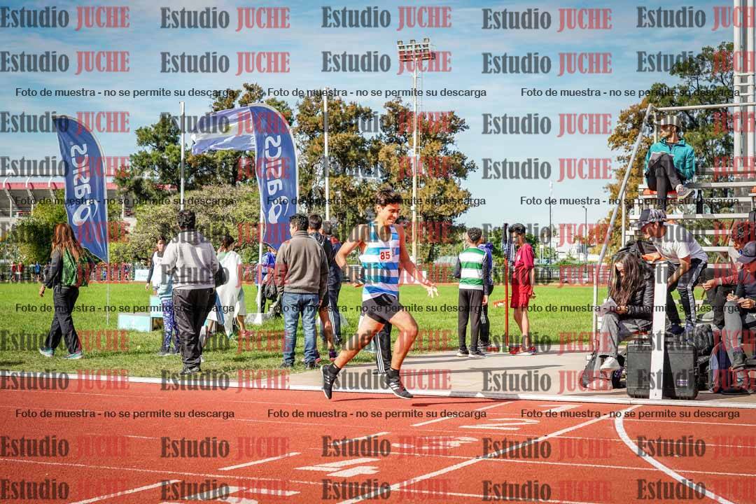 Fotos de los 600 m llanos de varones