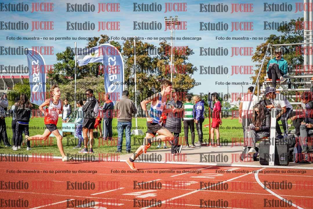 Fotos de los 600 m llanos de varones