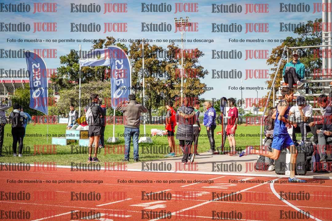 Fotos de los 600 m llanos de varones