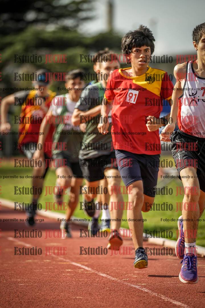 Fotos de los 600 m llanos de varones