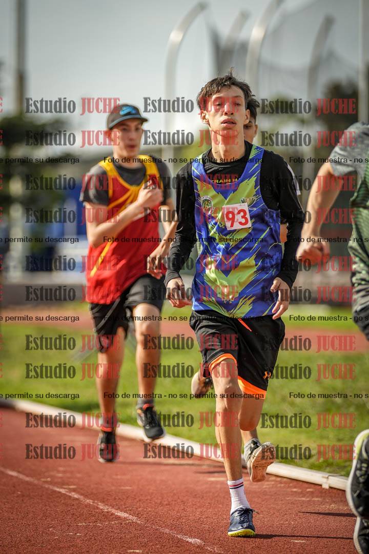 Fotos de los 600 m llanos de varones