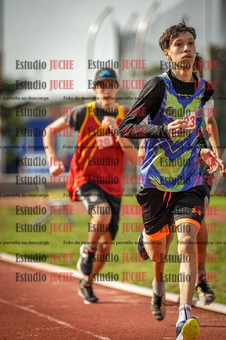 Fotos de los 600 m llanos de varones