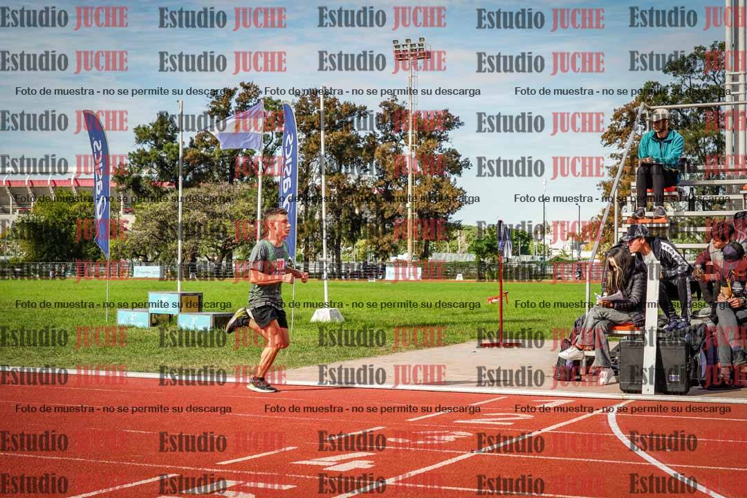 Fotos de los 600 m llanos de varones