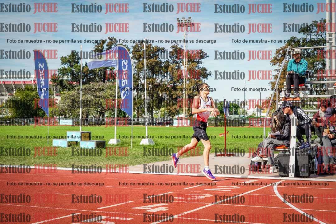 Fotos de los 600 m llanos de varones