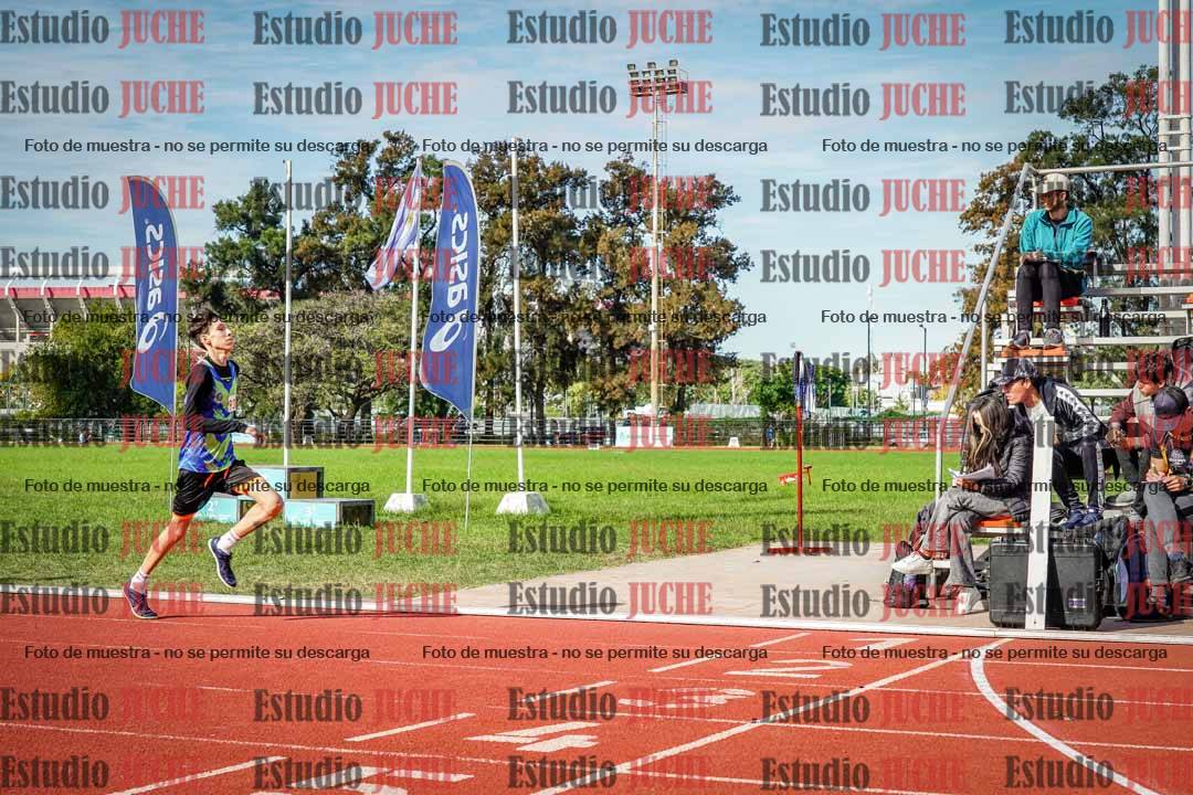 Fotos de los 600 m llanos de varones