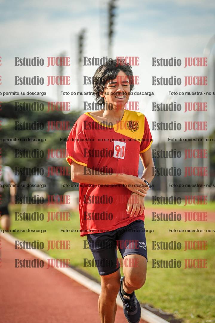 Fotos de los 600 m llanos de varones