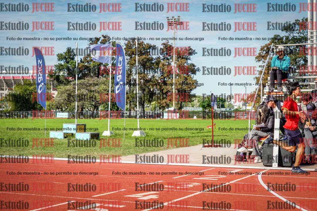 Fotos de los 600 m llanos de varones