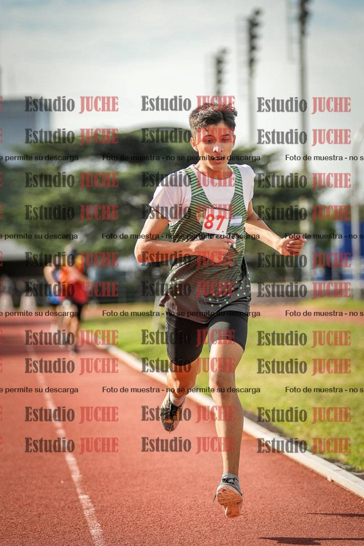 Fotos de los 600 m llanos de varones