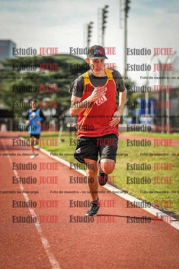 Fotos de los 600 m llanos de varones