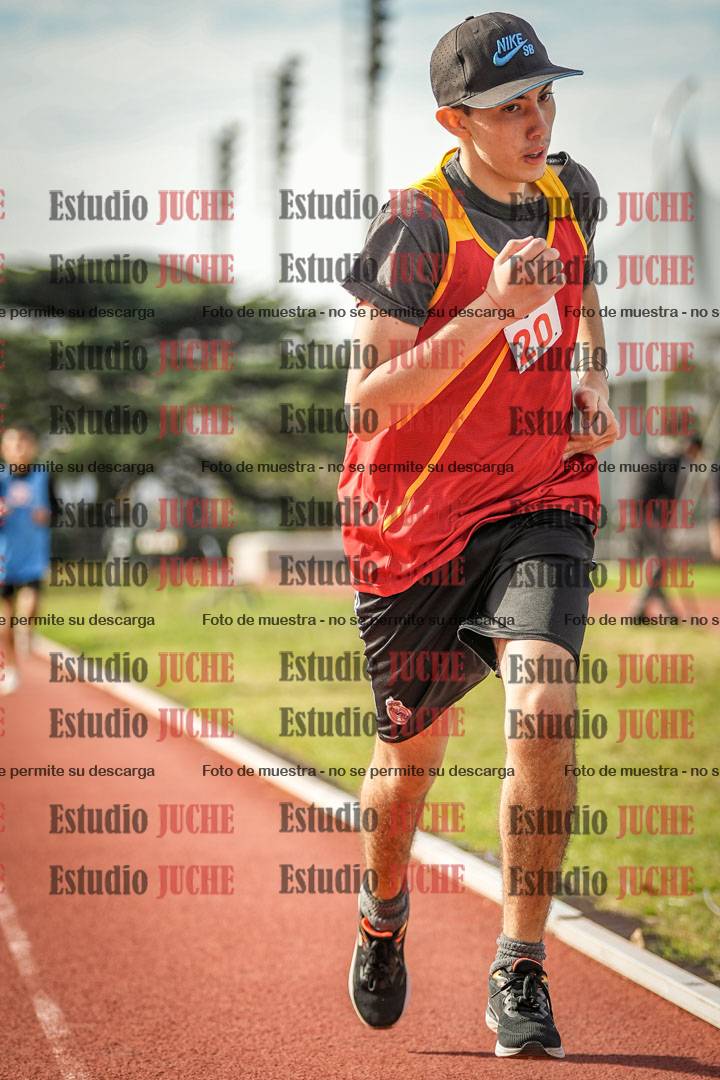 Fotos de los 600 m llanos de varones