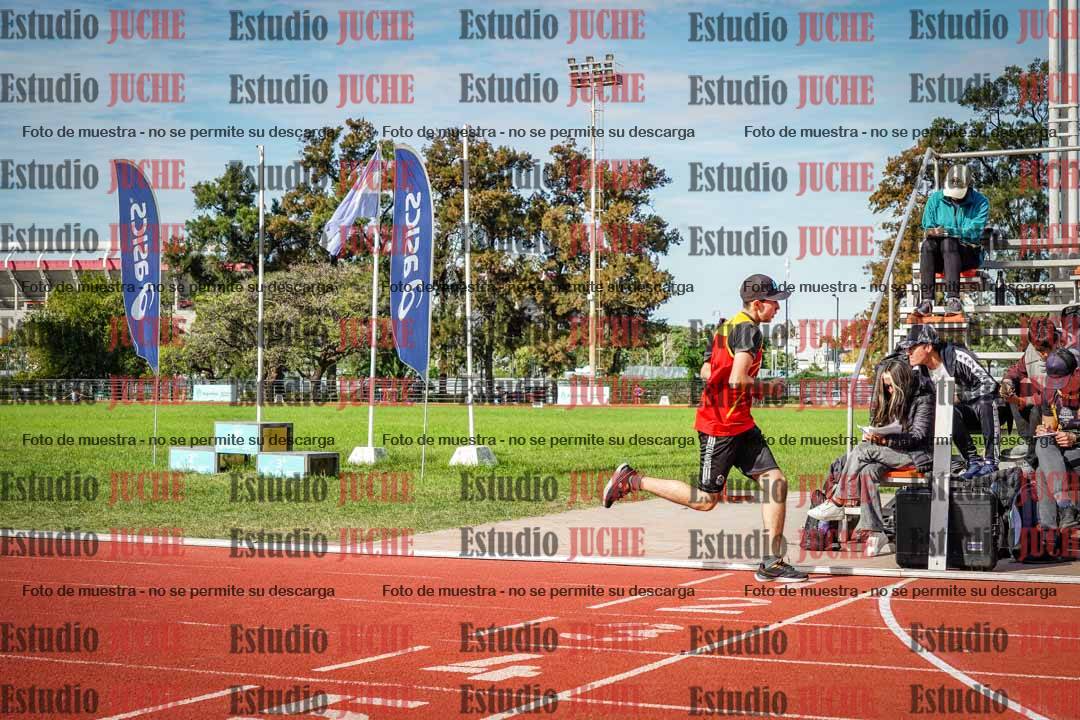Fotos de los 600 m llanos de varones