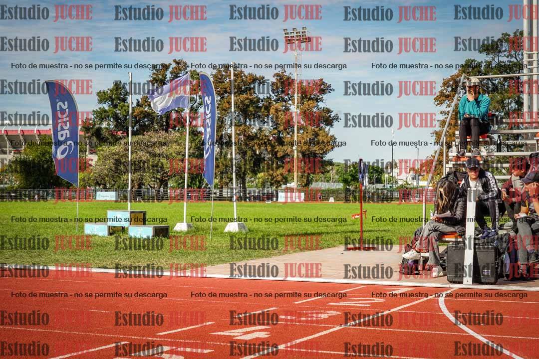 Fotos de los 600 m llanos de varones