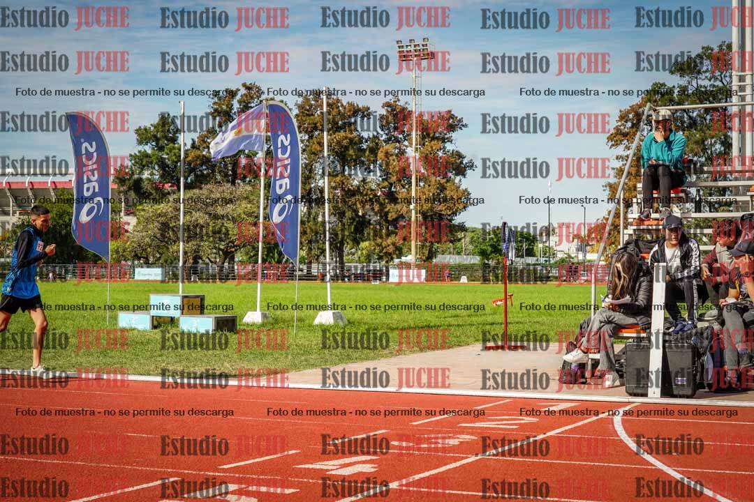 Fotos de los 600 m llanos de varones