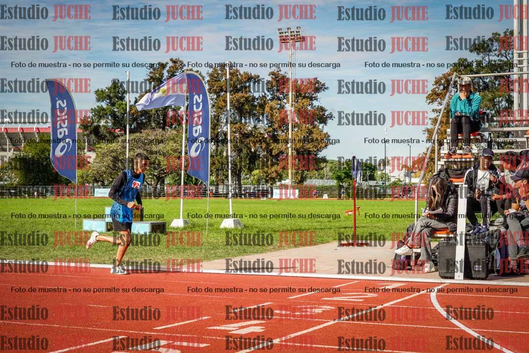 Fotos de los 600 m llanos de varones