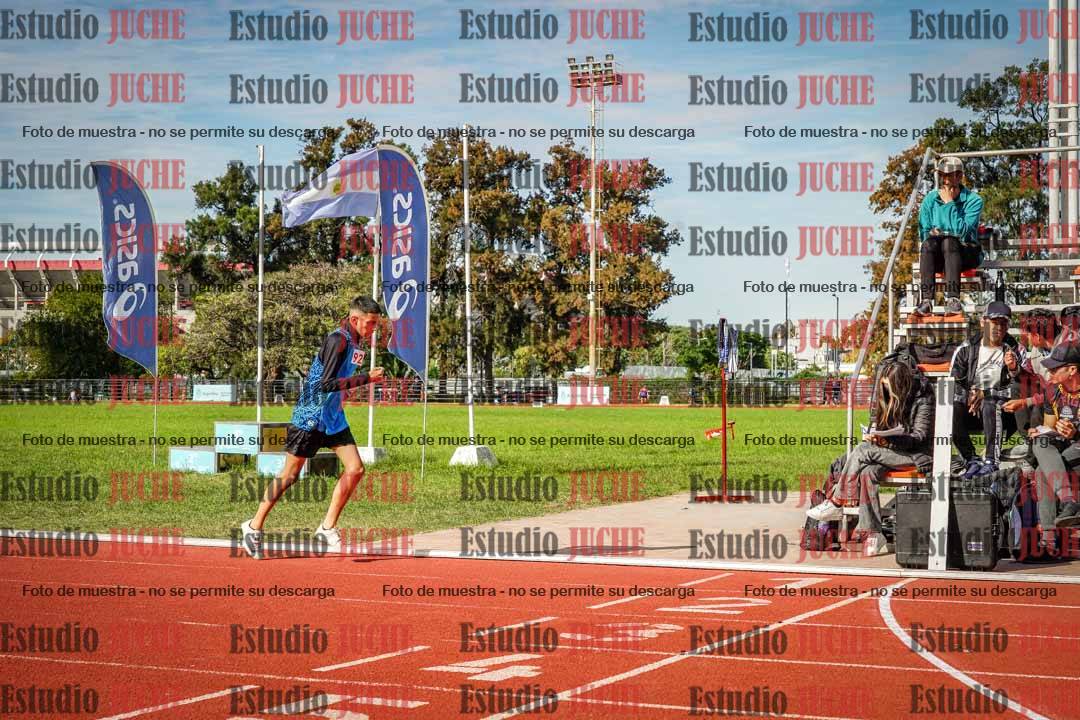Fotos de los 600 m llanos de varones