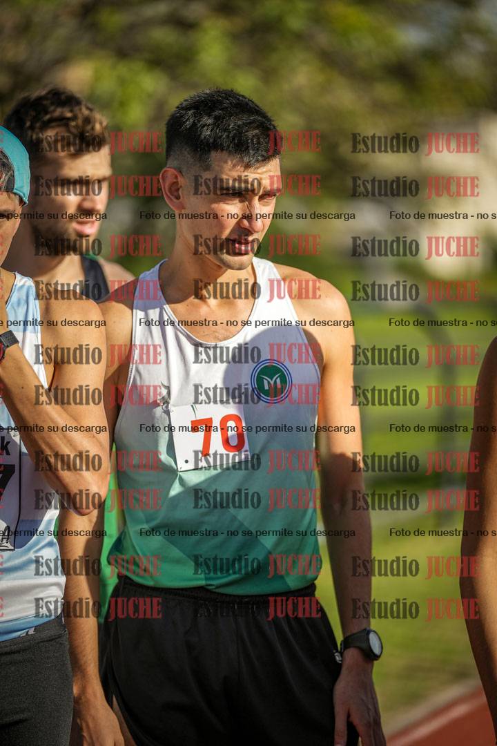 Fotos de los 3000 m llanos de varones