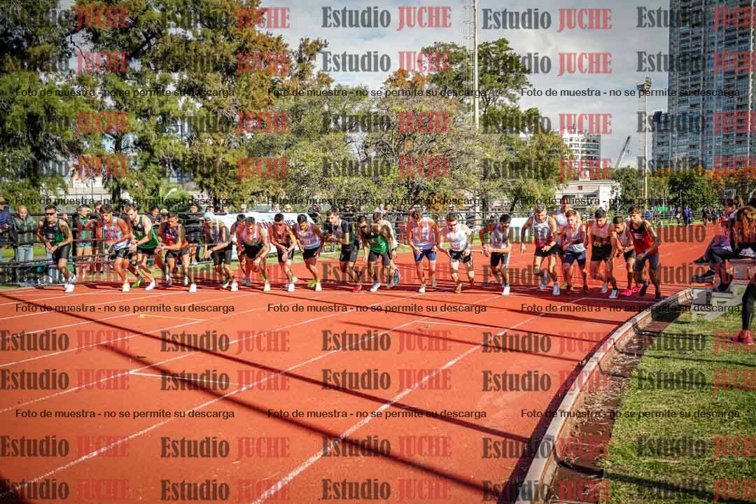 Fotos de los 3000 m llanos de varones