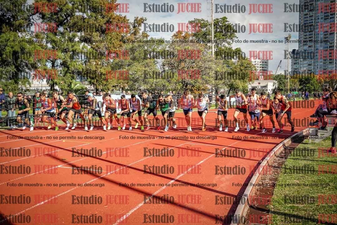 Fotos de los 3000 m llanos de varones