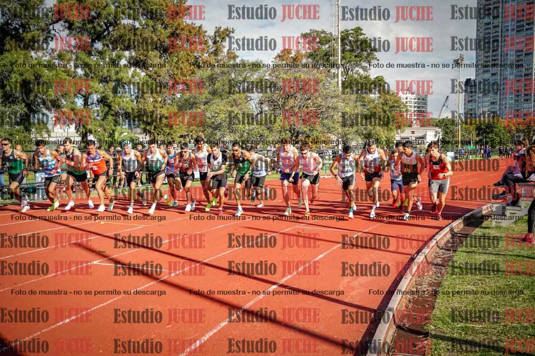 Fotos de los 3000 m llanos de varones