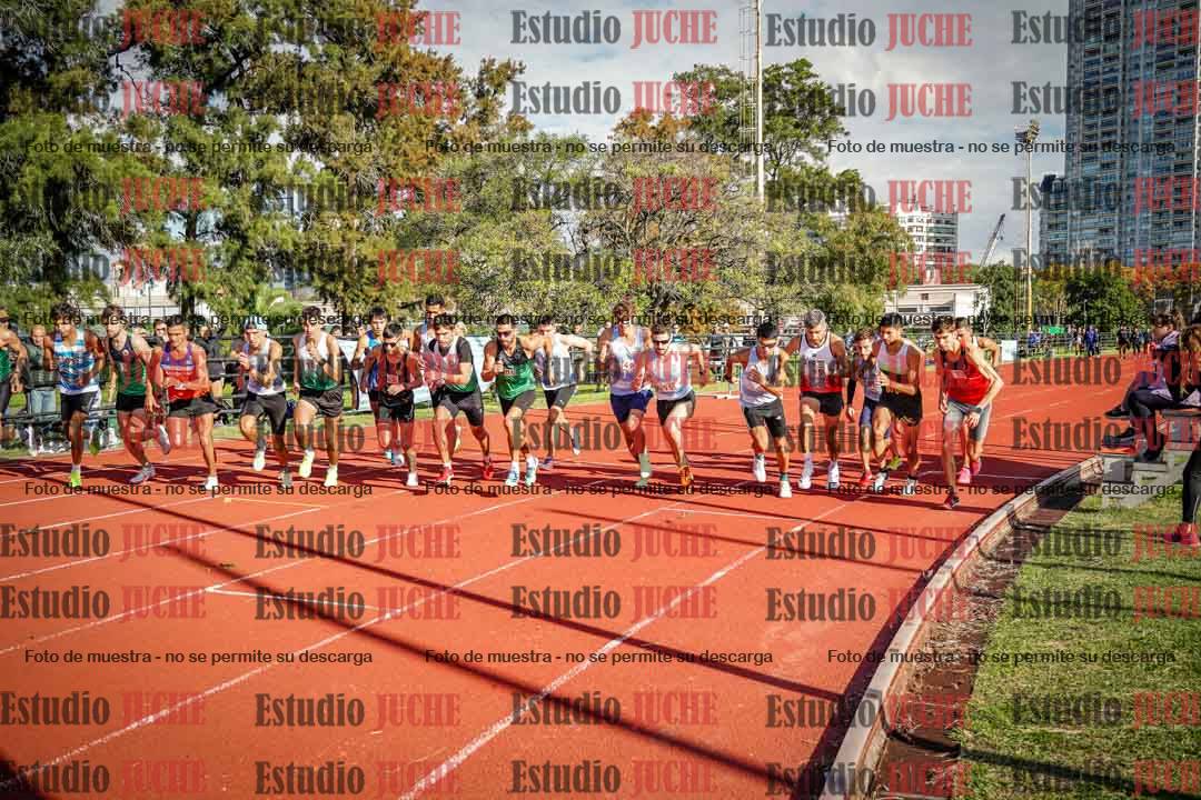 Fotos de los 3000 m llanos de varones