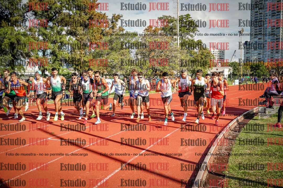 Fotos de los 3000 m llanos de varones