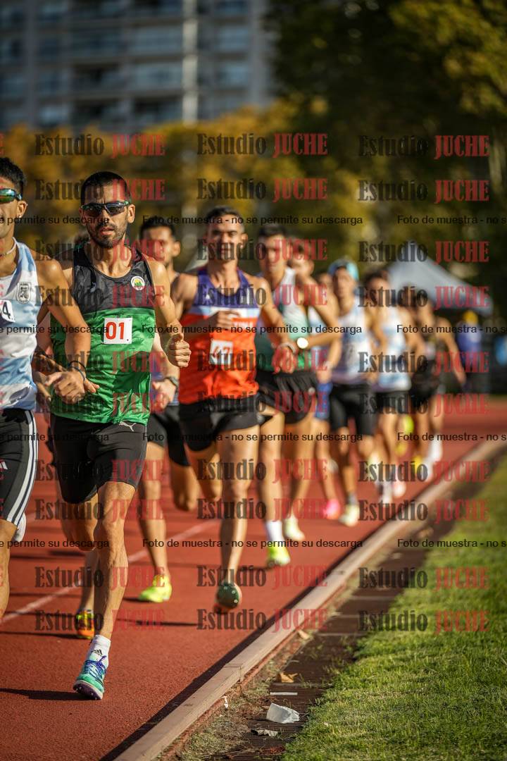 Fotos de los 3000 m llanos de varones