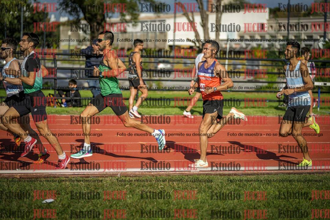 Fotos de los 3000 m llanos de varones