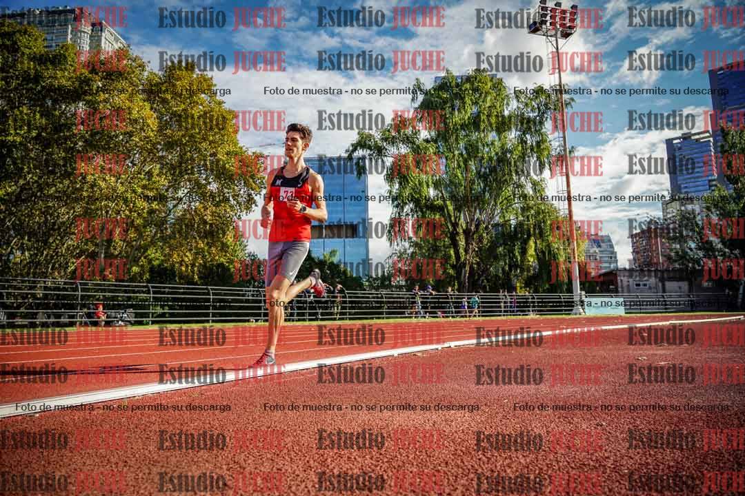 Fotos de los 3000 m llanos de varones