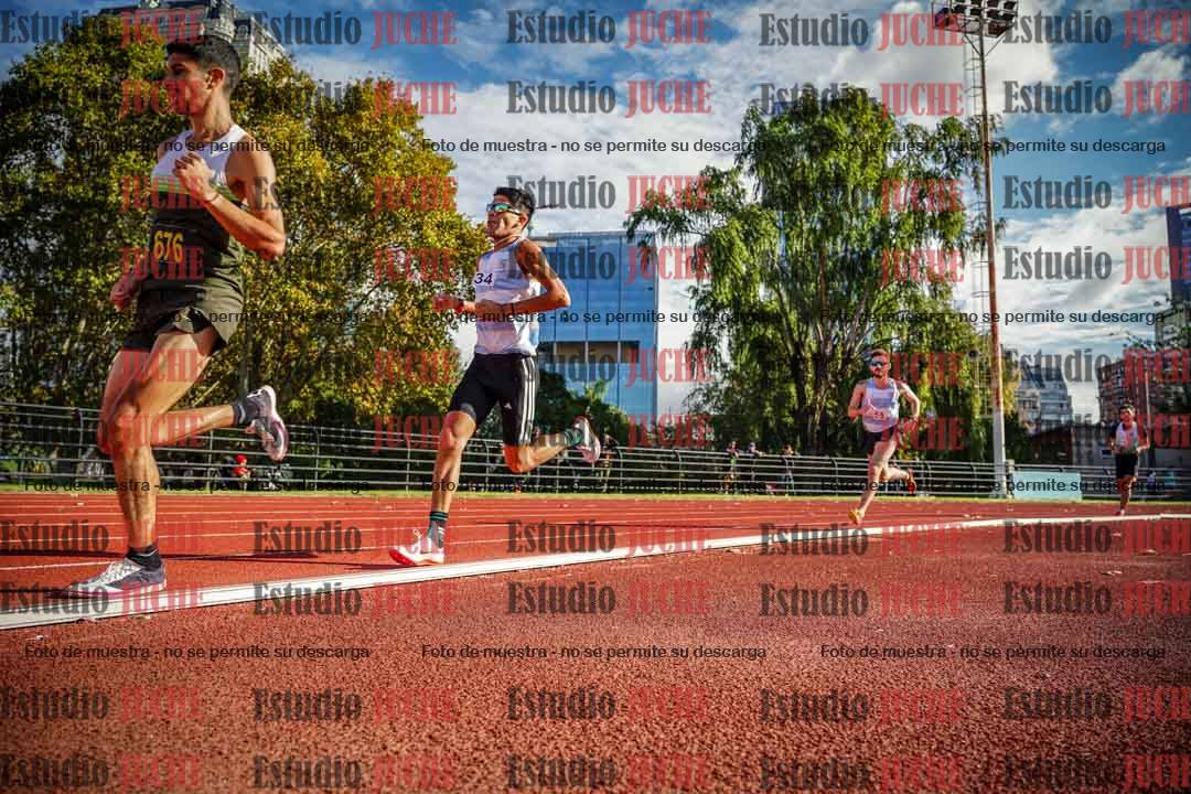 Fotos de los 3000 m llanos de varones
