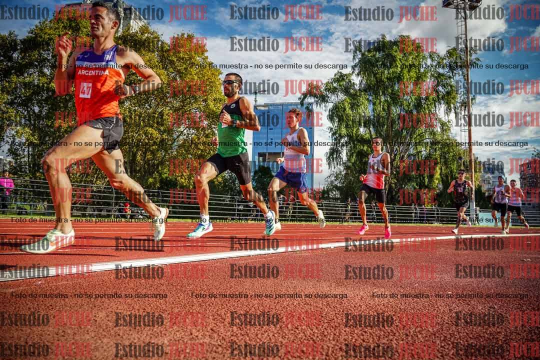 Fotos de los 3000 m llanos de varones