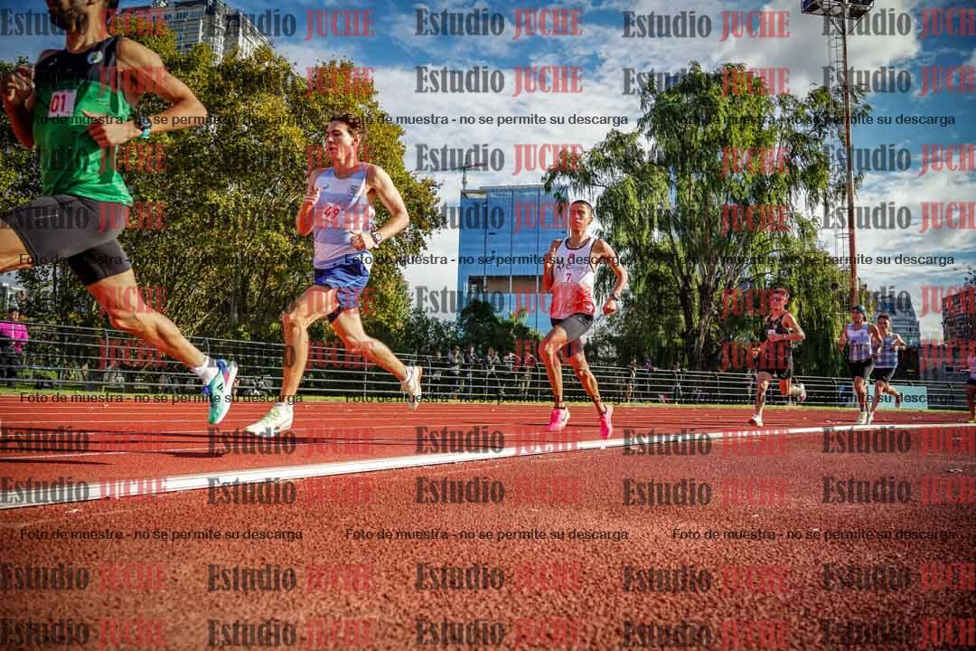 Fotos de los 3000 m llanos de varones