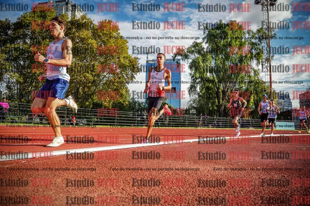Fotos de los 3000 m llanos de varones