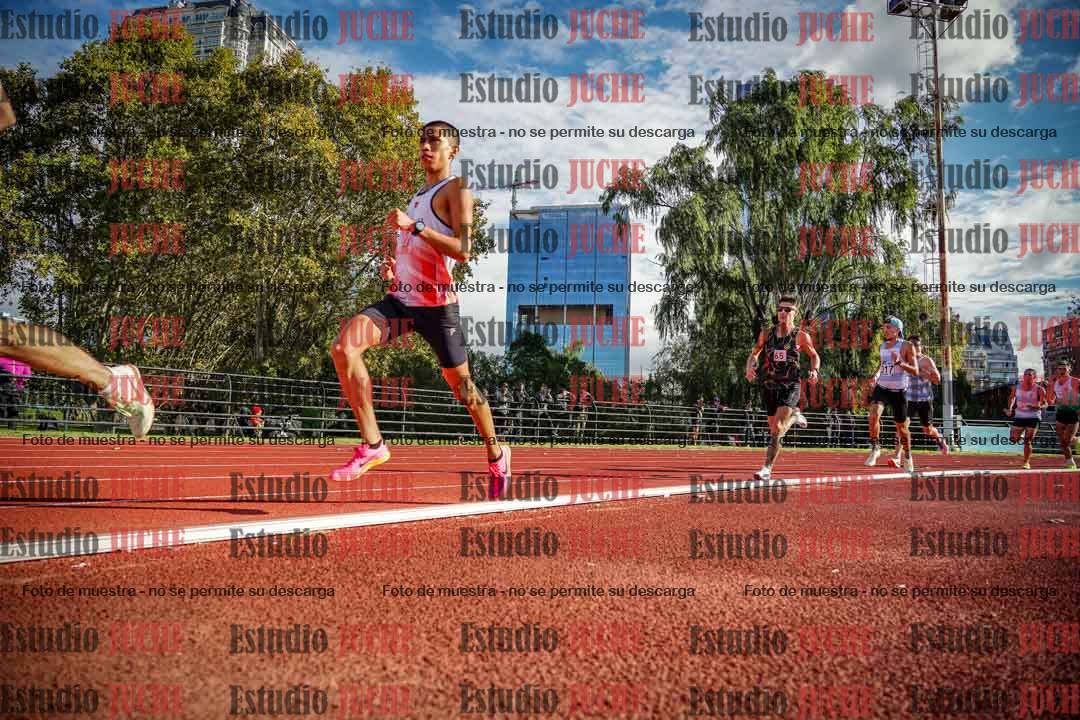 Fotos de los 3000 m llanos de varones