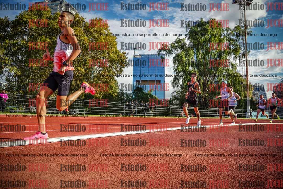 Fotos de los 3000 m llanos de varones