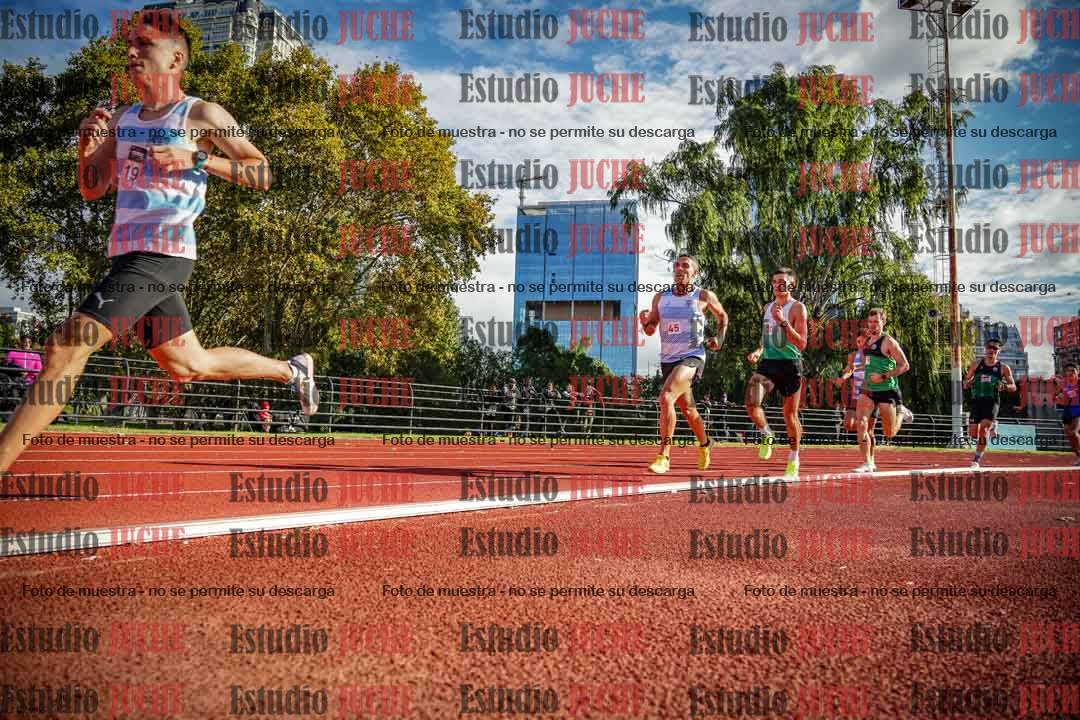 Fotos de los 3000 m llanos de varones