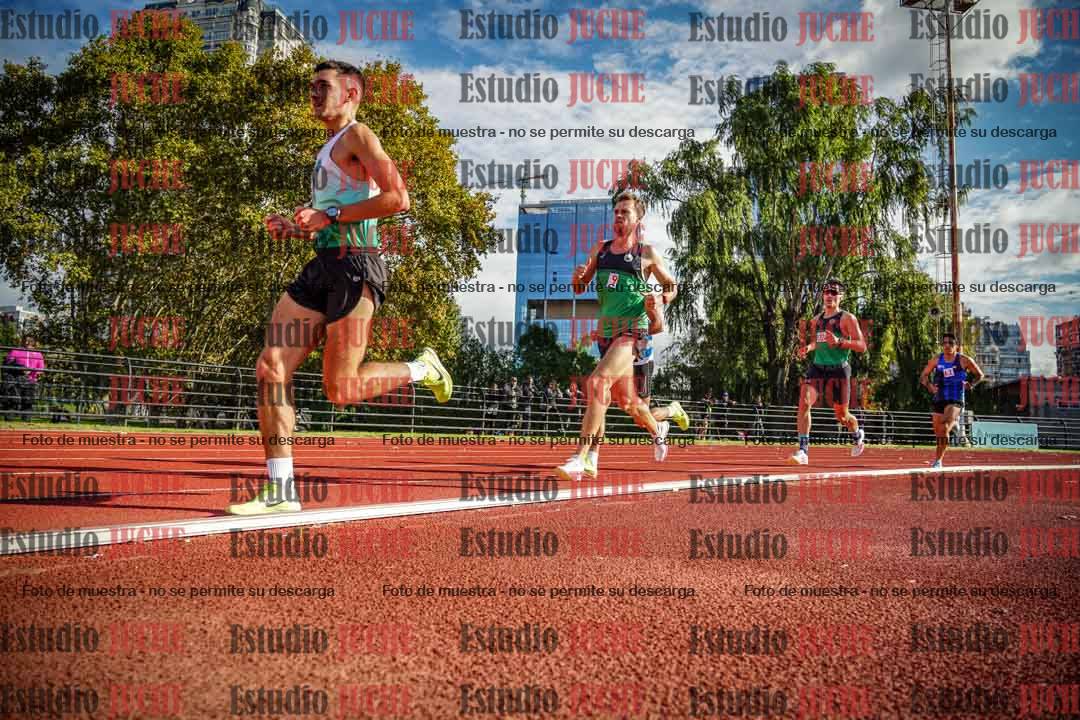 Fotos de los 3000 m llanos de varones
