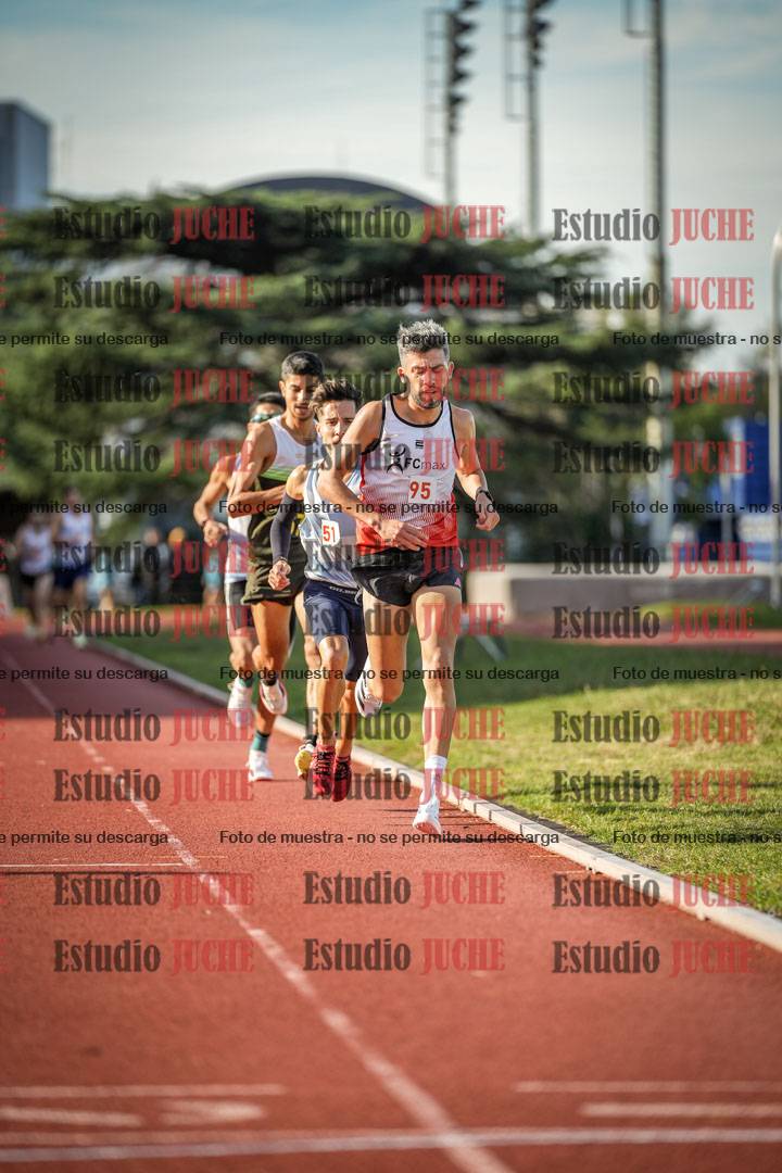 Fotos de los 3000 m llanos de varones