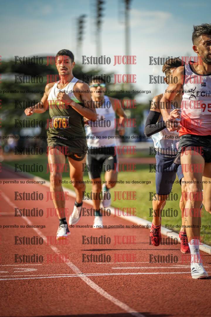 Fotos de los 3000 m llanos de varones