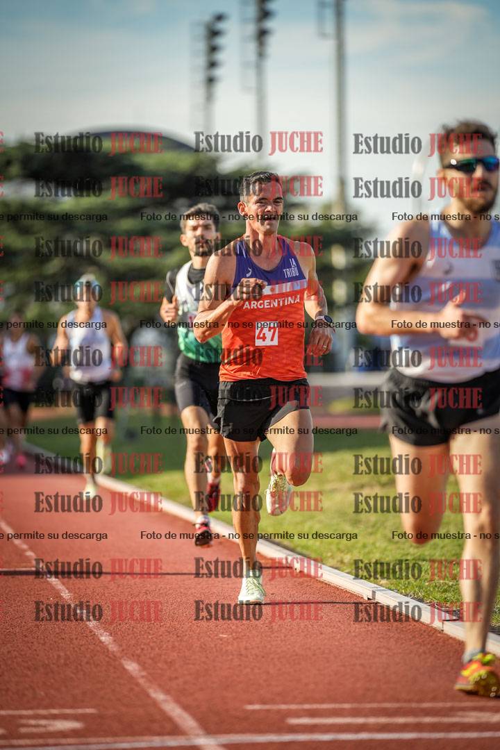 Fotos de los 3000 m llanos de varones