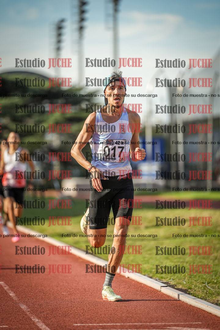 Fotos de los 3000 m llanos de varones