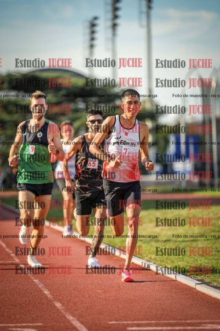 Fotos de los 3000 m llanos de varones