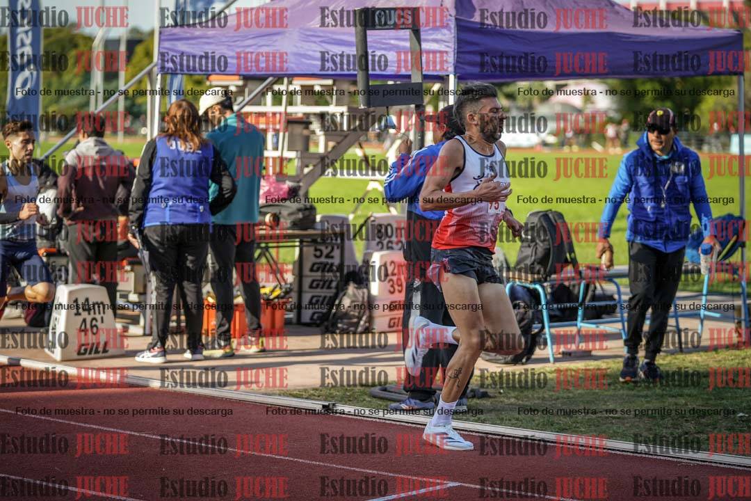 Fotos de los 3000 m llanos de varones