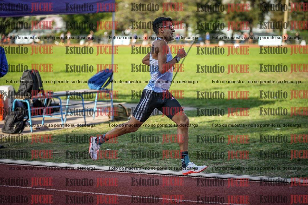 Fotos de los 3000 m llanos de varones