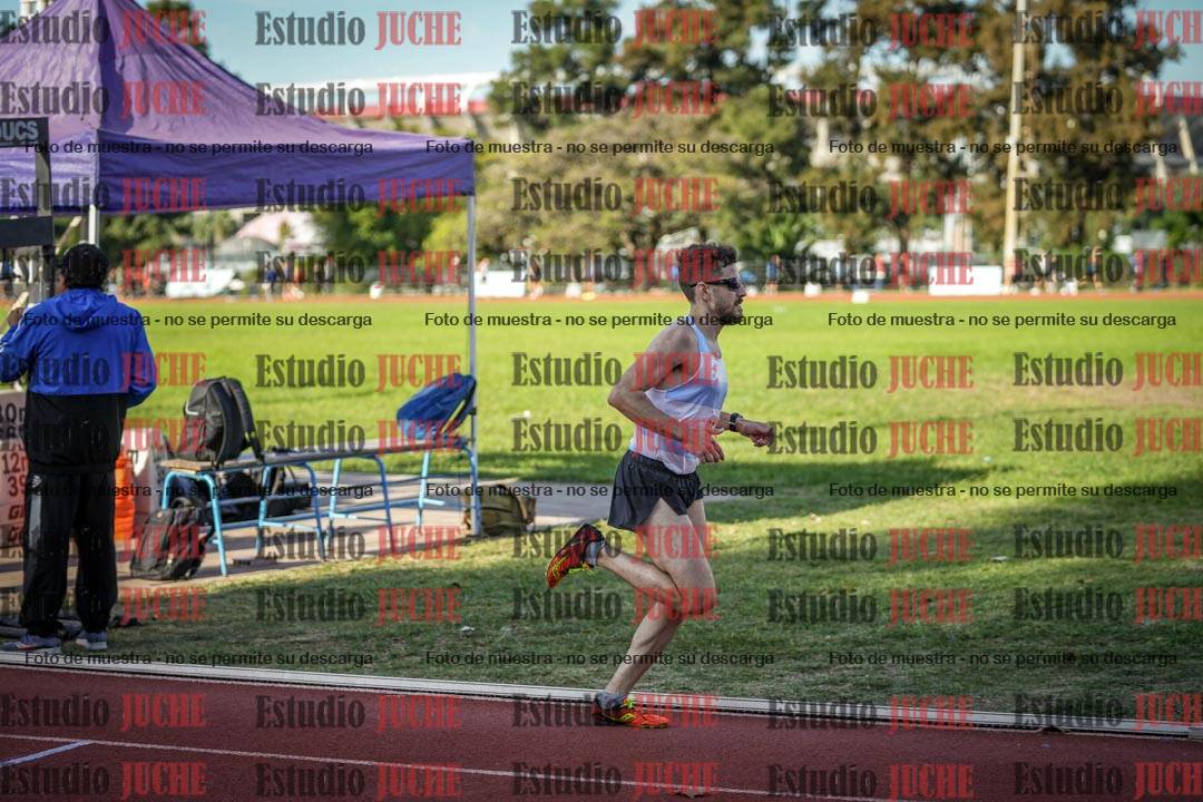 Fotos de los 3000 m llanos de varones